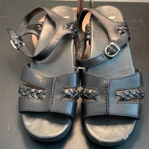 Dansko Sandles size 11